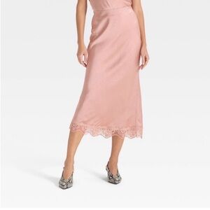 Elegant Pink Lace Hem Skirt